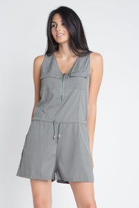 Thumbnail for Women's Zip Front Sleeveless Romper Zip Front Sleeveless Rompers

Model is wearing a size Small/Medium
Hand Wash Cold
Imported
Style #: EA834516
Jumpsuits & RompersEXPRESS WOMEN'S FASHIONIvory FelixZip Front Sleeveless Romper