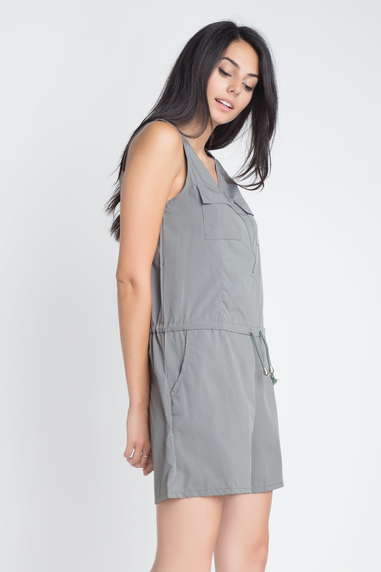 Women's Zip Front Sleeveless Romper Zip Front Sleeveless Rompers

Model is wearing a size Small/Medium
Hand Wash Cold
Imported
Style #: EA834516
Jumpsuits & RompersEXPRESS WOMEN'S FASHIONIvory FelixZip Front Sleeveless Romper