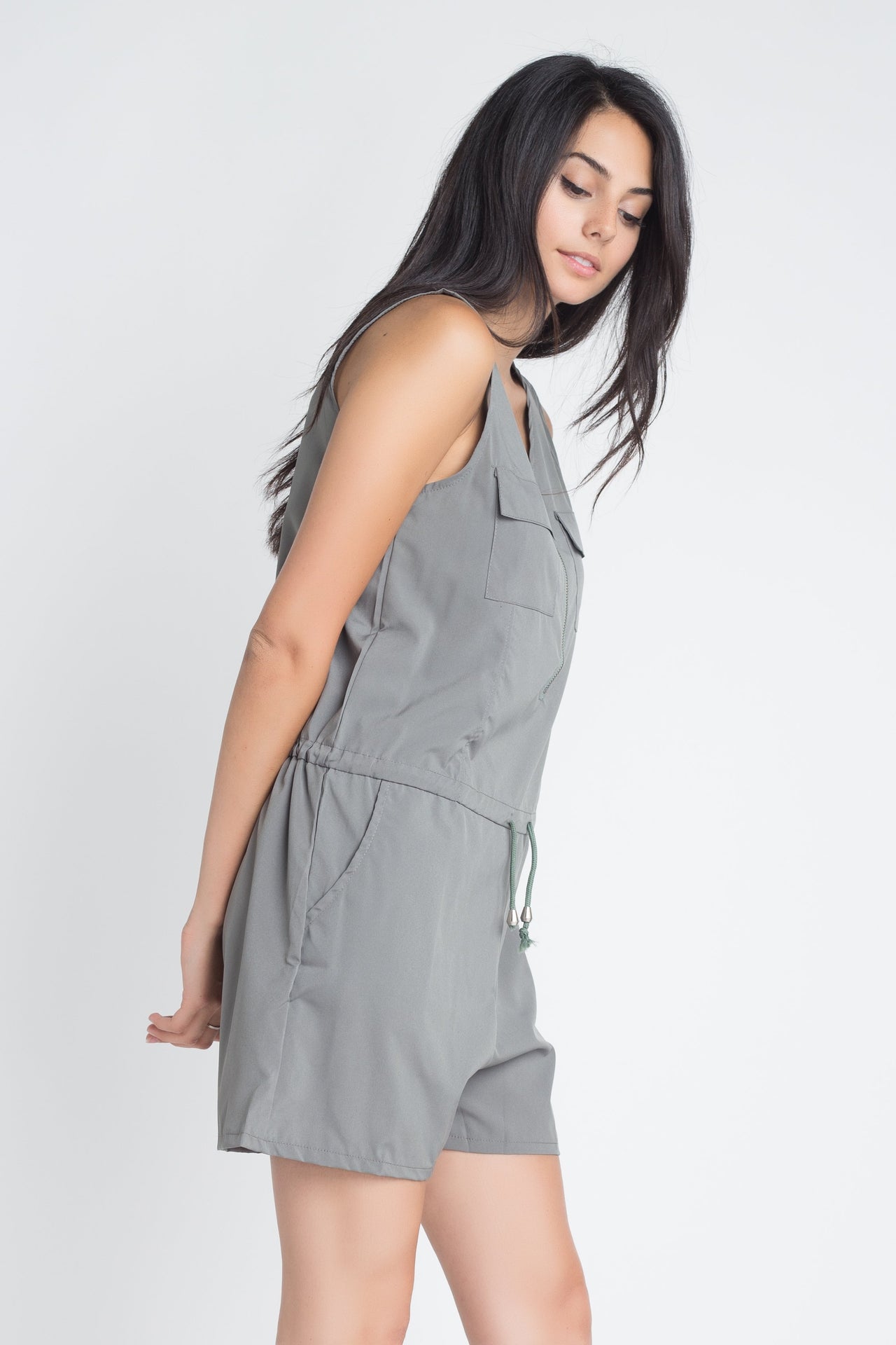 Women's Zip Front Sleeveless Romper Zip Front Sleeveless Rompers

Model is wearing a size Small/Medium
Hand Wash Cold
Imported
Style #: EA834516
Jumpsuits & RompersEXPRESS WOMEN'S FASHIONIvory FelixZip Front Sleeveless Romper