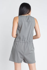 Thumbnail for Women's Zip Front Sleeveless Romper Zip Front Sleeveless Rompers

Model is wearing a size Small/Medium
Hand Wash Cold
Imported
Style #: EA834516
Jumpsuits & RompersEXPRESS WOMEN'S FASHIONIvory FelixZip Front Sleeveless Romper