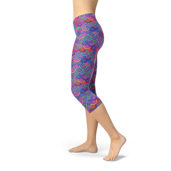 Womens Purple Pink Mermaid Capri LeggingsThese premium women's capri leggings offers the perfect combination of performance and comfort.✅ PRECISION CUT, SEWN, and PRINTED in USA/Mexico. We strive for qualitLeggingsEXPRESS WOMEN'S FASHIONMaroon SootyWomens Purple Pink Mermaid Capri Leggings